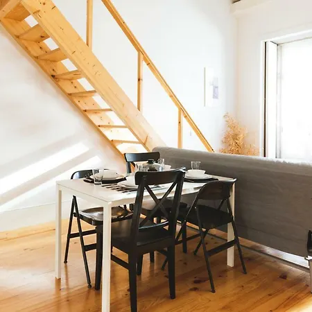 Aposentus -romantic Mezzanine With A Balcony