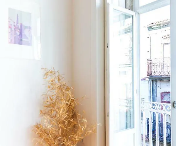 Aposentus -romantic Mezzanine With A Balcony 포르투