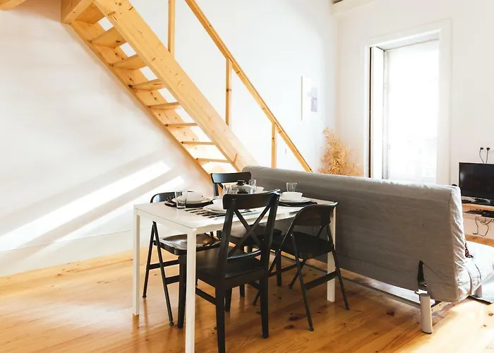 Aposentus -romantic Mezzanine With A Balcony