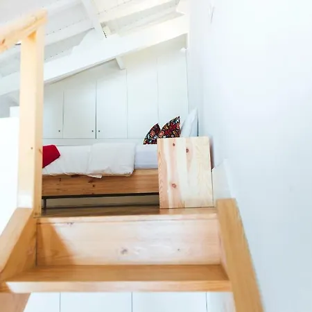Aposentus -romantic Mezzanine With A Balcony 포르투